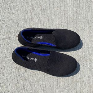 Kids black Rothys size 3